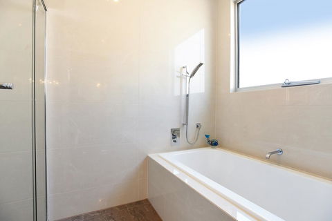 Lavina Luxury Beach House - Nelsons Bay Accommodation 28