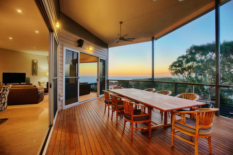 Lavina Luxury Beach House - Nelsons Bay Accommodation 12