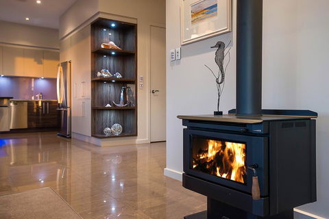 Lavina Luxury Beach House - Nelsons Bay Accommodation 6
