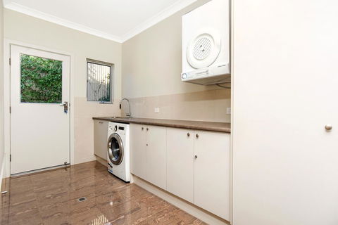 Lavina Luxury Beach House - Nelsons Bay Accommodation 30