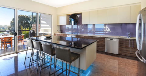 Lavina Luxury Beach House - Nelsons Bay Accommodation 39