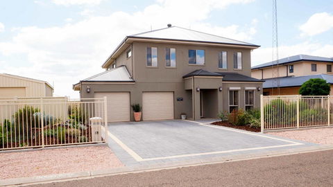 Rezare House Bed & Breakfast - Accommodation Nelson Bay 0