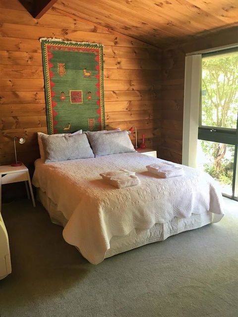 Hilltop - Nelsons Bay Accommodation 8