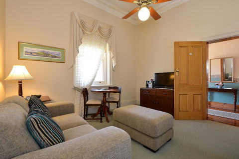 Trafalgar Premium Vintage Suites - Accommodation Nelson Bay 8