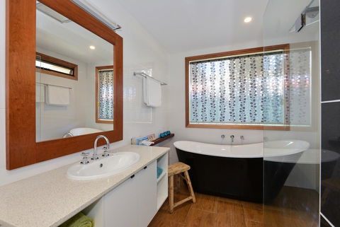 Trafalgar Premium Vintage Suites - Accommodation Nelson Bay 5