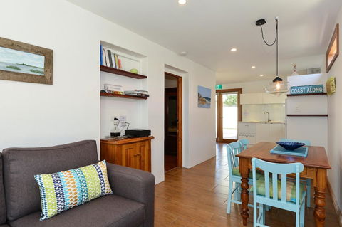 Trafalgar Premium Vintage Suites - Accommodation Nelson Bay 20