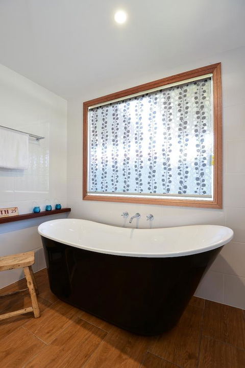 Trafalgar Premium Vintage Suites - Accommodation Nelson Bay 2