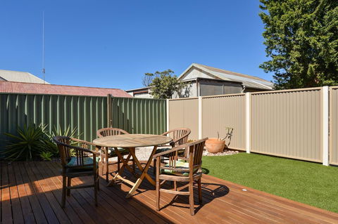 Trafalgar Premium Vintage Suites - Accommodation Nelson Bay 11