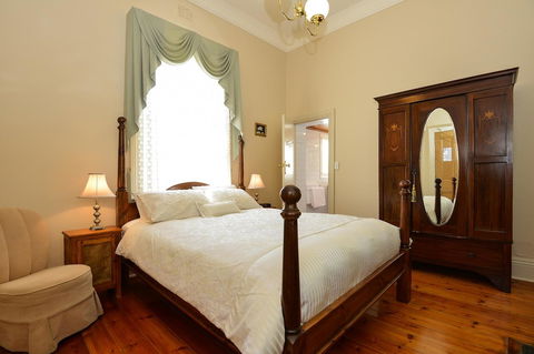 Trafalgar Premium Vintage Suites - Accommodation Nelson Bay 6