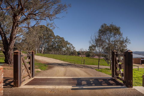 Angaston Saleyards Luxury Accommodation - Accommodation Nelson Bay 31