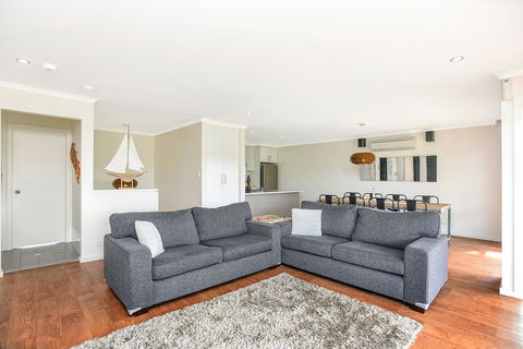 'Hope House' - Encounter Bay - Accommodation Nelson Bay 4
