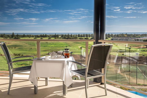Lady Bay Hotel - Accommodation Nelson Bay 1