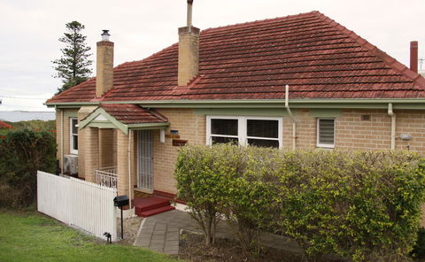 Grace Cottage - Accommodation Nelson Bay 2