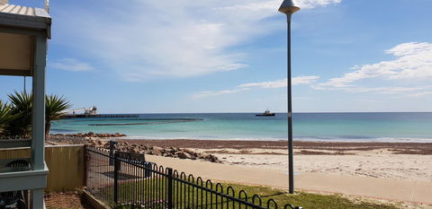 Wallaroo Beachfront Tourist Park - Accommodation Nelson Bay 10