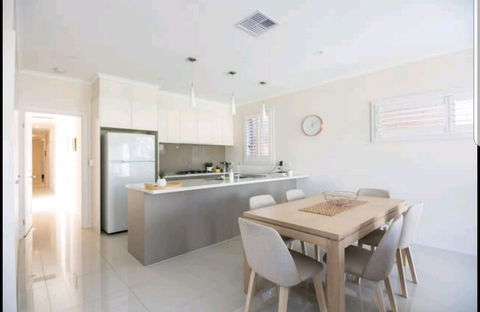 Belford Luxury * New * Clean * Cafes * Near CBD - Accommodation Nelson Bay 5
