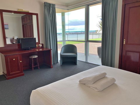 Hilton Beachfront Motel - Accommodation Nelson Bay 14