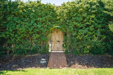 Mick O\'Sheas - Nelson Bay Accommodation.com 32