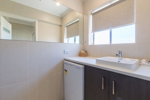 Mick O\'Sheas - Nelson Bay Accommodation.com 26