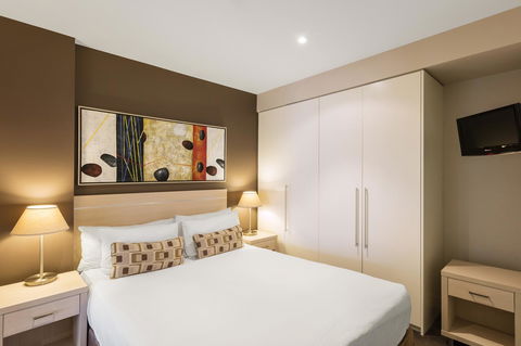 Apartments @ 16 Holdfast - Nelsons Bay Accommodation 9