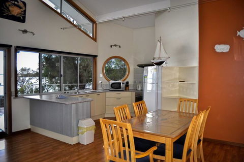 Rest A Shore Coffin Bay - Accommodation Nelson Bay 7