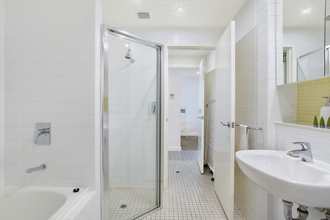 Beachside Luxury & Comfort, Ocean Views In Glenelg - Nelsons Bay Accommodation 18