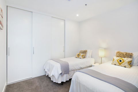 Beachside Luxury & Comfort, Ocean Views In Glenelg - Nelsons Bay Accommodation 17