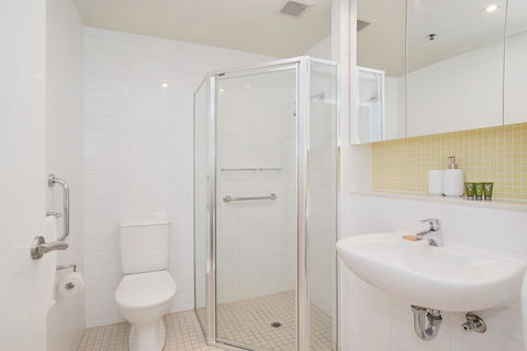 Beachside Luxury & Comfort, Ocean Views In Glenelg - Nelsons Bay Accommodation 21