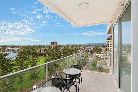 Beachside Luxury & Comfort, Ocean Views In Glenelg - Nelsons Bay Accommodation 23