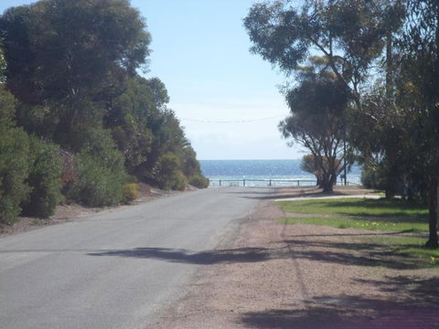 Dells Seaside Escape Moonta Bay - Accommodation Nelson Bay 3