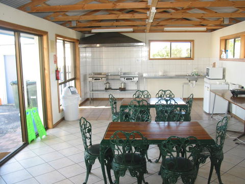 Robetown Motor Inn & Apartments - Nelsons Bay Accommodation 6