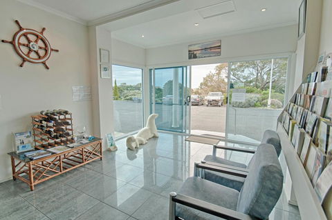 Robetown Motor Inn & Apartments - Nelsons Bay Accommodation 2