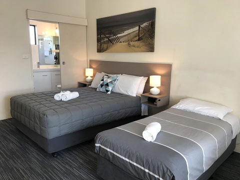 Robetown Motor Inn & Apartments - Nelsons Bay Accommodation 11