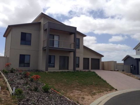 Relax On Par - Accommodation Nelson Bay 0