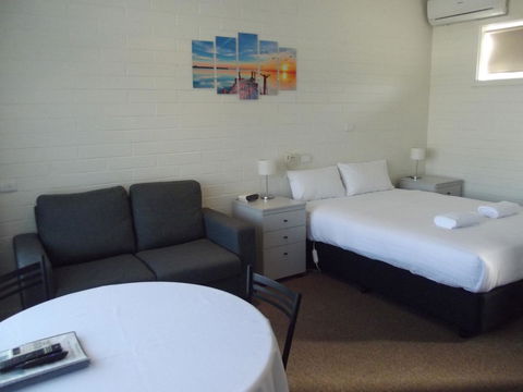 Guichen Bay Motel - Nelsons Bay Accommodation 3