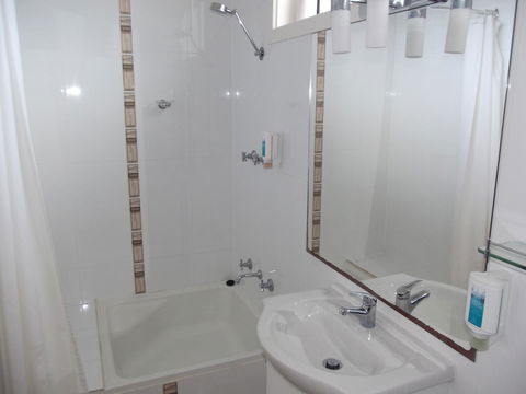 Guichen Bay Motel - Nelsons Bay Accommodation 43