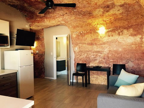 The Lookout Cave Underground Motel - Accommodation Nelson Bay 17