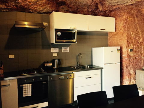 The Lookout Cave Underground Motel - Accommodation Nelson Bay 29