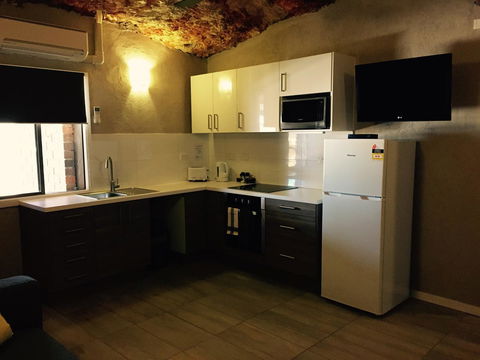 The Lookout Cave Underground Motel - Accommodation Nelson Bay 41