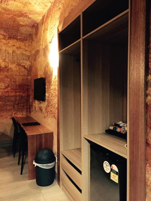 The Lookout Cave Underground Motel - Accommodation Nelson Bay 36