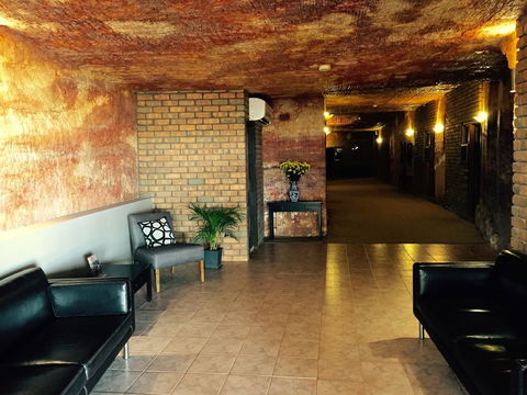 The Lookout Cave Underground Motel - Accommodation Nelson Bay 18