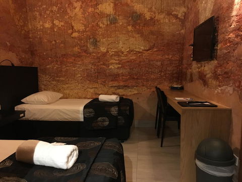 The Lookout Cave Underground Motel - Accommodation Nelson Bay 12