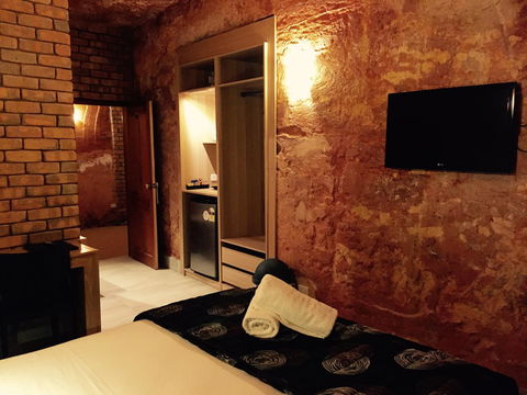 The Lookout Cave Underground Motel - Accommodation Nelson Bay 42