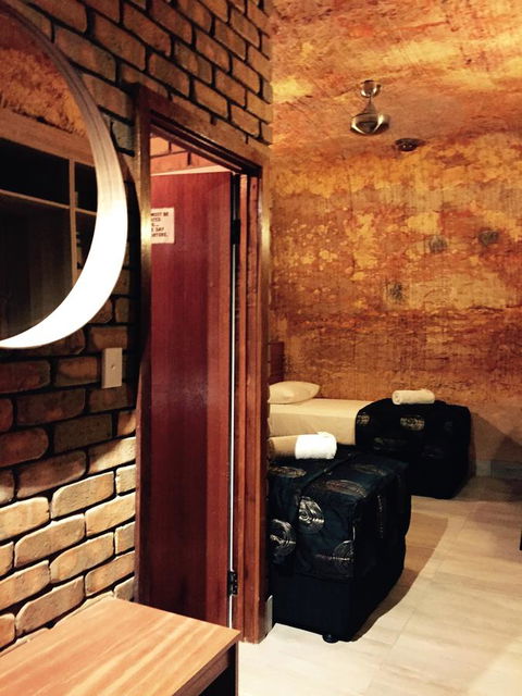 The Lookout Cave Underground Motel - Accommodation Nelson Bay 37