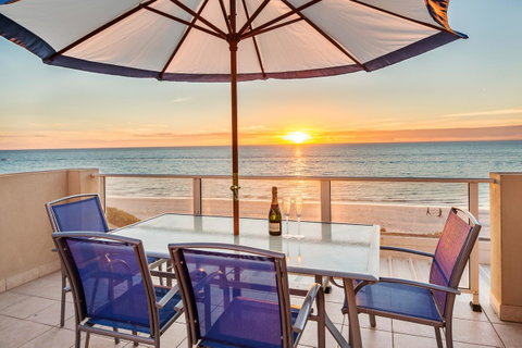 Adelaide Luxury Beach House - Accommodation Nelson Bay 9
