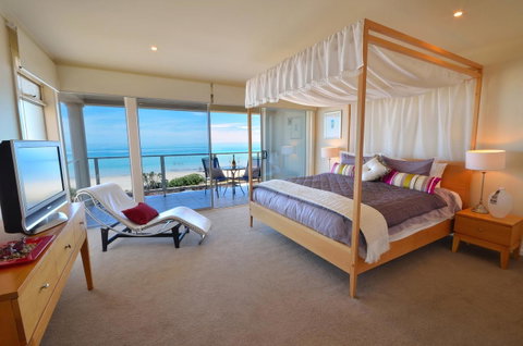 Adelaide Luxury Beach House - Accommodation Nelson Bay 2