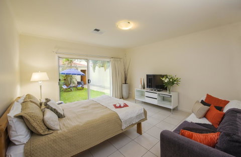 Adelaide Luxury Beach House - Accommodation Nelson Bay 33