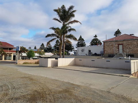 Pier Hotel Port Lincoln - Accommodation Nelson Bay 32