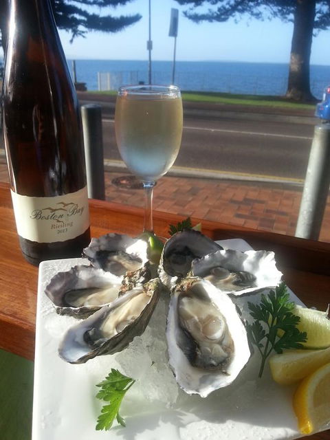 Pier Hotel Port Lincoln - Accommodation Nelson Bay 7