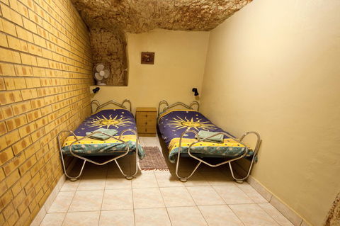 Radeka Downunder Underground Motel - Accommodation Nelson Bay 5