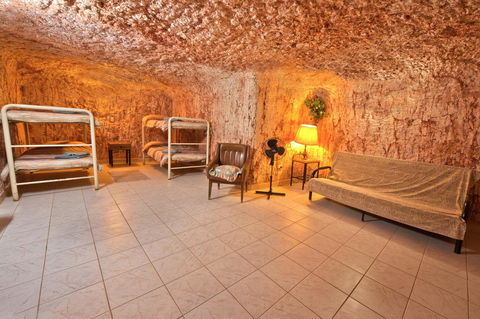 Radeka Downunder Underground Motel - Accommodation Nelson Bay 4